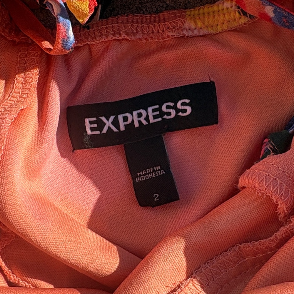 Express Coral Floral Romper - Picture 3 of 7